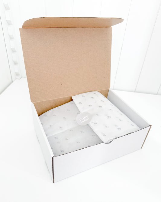 Small Gift Box (White) - Cosy Boutique